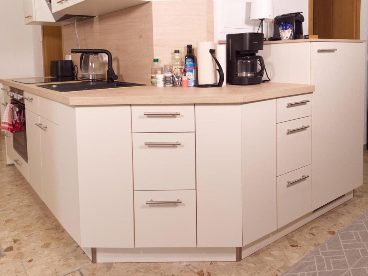 ארפורט Bohnapartments Elisa - Wohlfuehlapartment Mit 2 Gratis Parkplaetzen Und 3 Schlafzimmern - Wlan - Vollausstattung מראה חיצוני תמונה